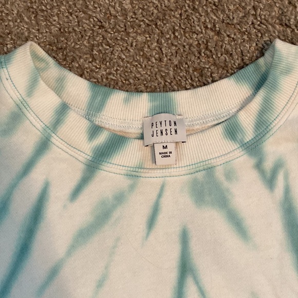 Peyton Jensen sweatshirt - Picture 2 of 2